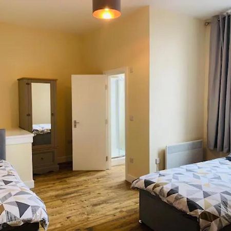 ليدز 8 Fish Street, Budget City Centre Accomodation المظهر الخارجي الصورة