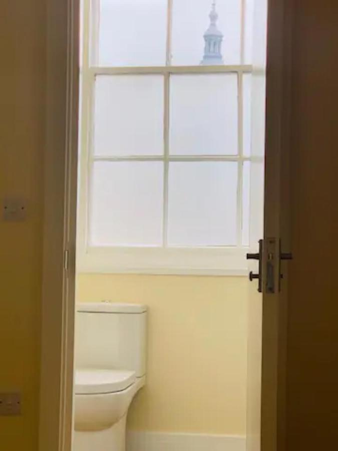 ليدز 8 Fish Street, Budget City Centre Accomodation المظهر الخارجي الصورة